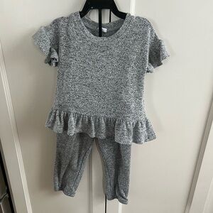 Baby gap Gray Ruffle Kids casual Set 12-24m